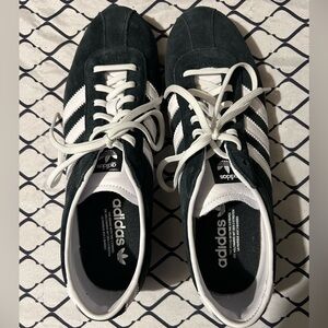 Men’s Black & White Adidas Tokyo Shoes - M10